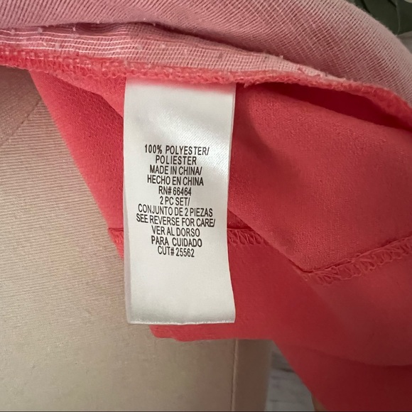 Short Sleeved Coral Blazer - Picture 14 of 14